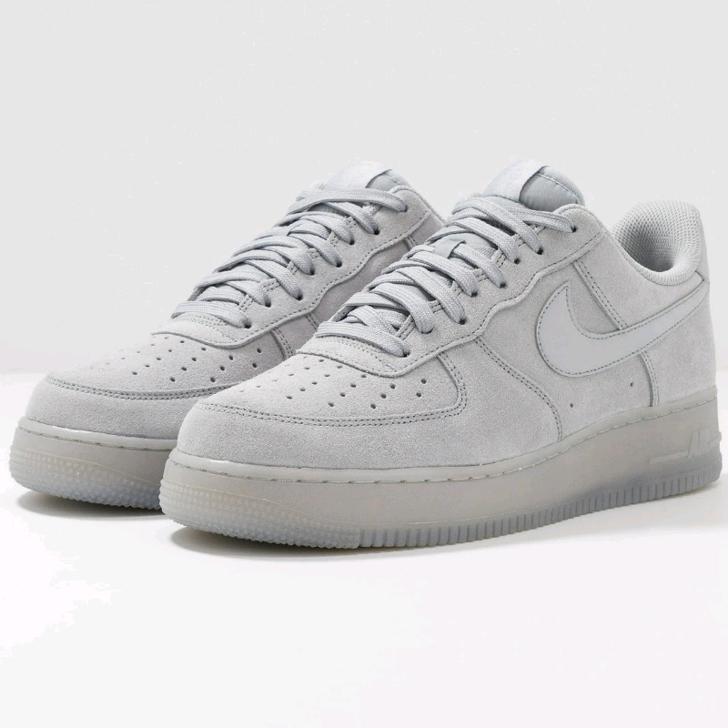 size 15 nike trainers